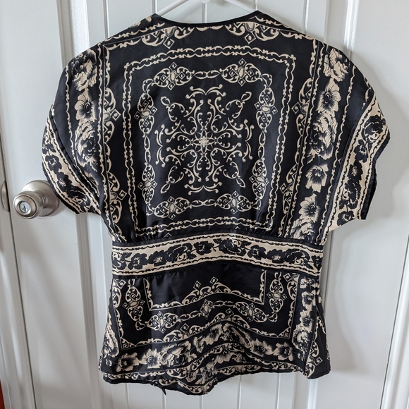 White House Black Market Silk Wrap Blouse 100% Silk, Size M - Picture 3 of 4
